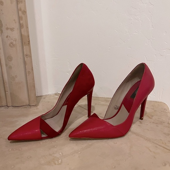 Red Zara pumps - 4’’ heel - Picture 3 of 5